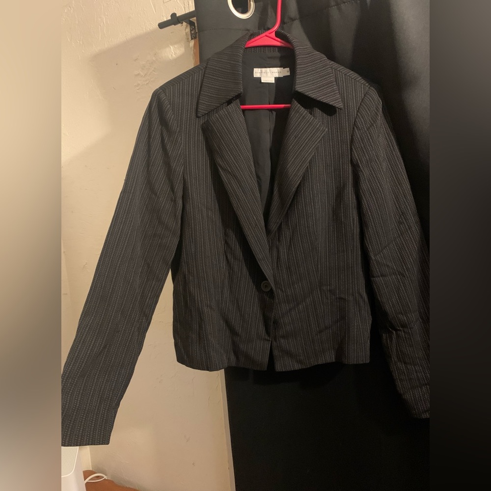 Garfield Marks woman’s blazer
